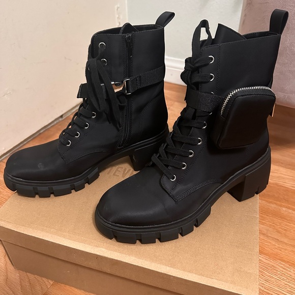 Steve Madden Hyper Boots - Picture 5 of 5